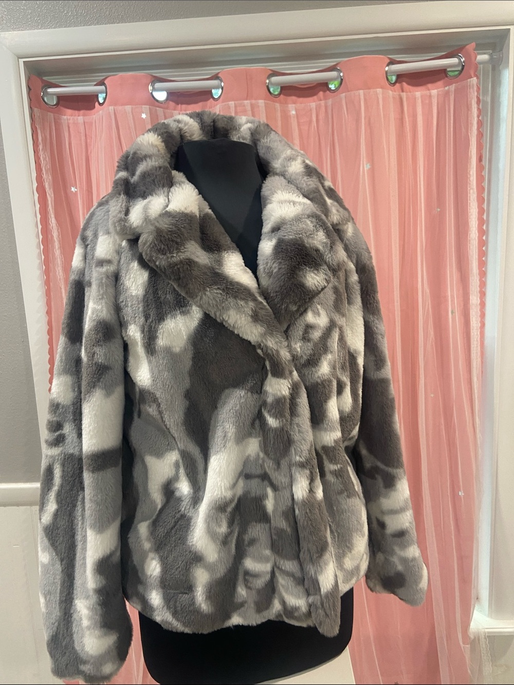 Jou Jou Grey & White Faux Fur Jacket - Women's Cozy Coat size Large